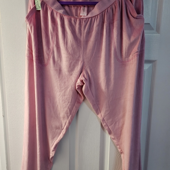 Pink Velour Juicy Couture Lounge Set - Picture 9 of 9